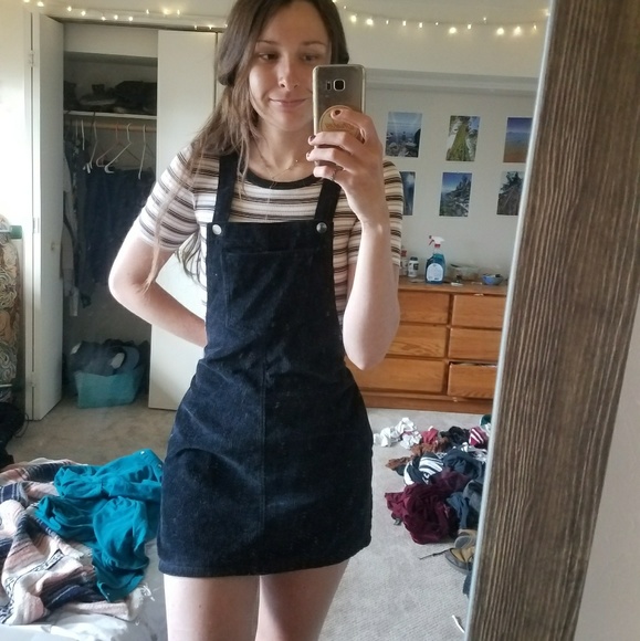 Forever 21 Dresses & Skirts - BLACK CORDUROY OVERALL DRESS Forever 21 Dresses & Skirts - BLACK CORDUROY OVERALL DRESS